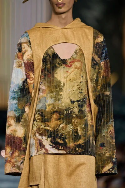 Look 35